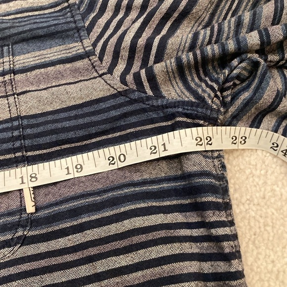 Vans Mens SS Buttoned Striped Shirt Color Gray/Blue Size XL - Picture 6 of 7